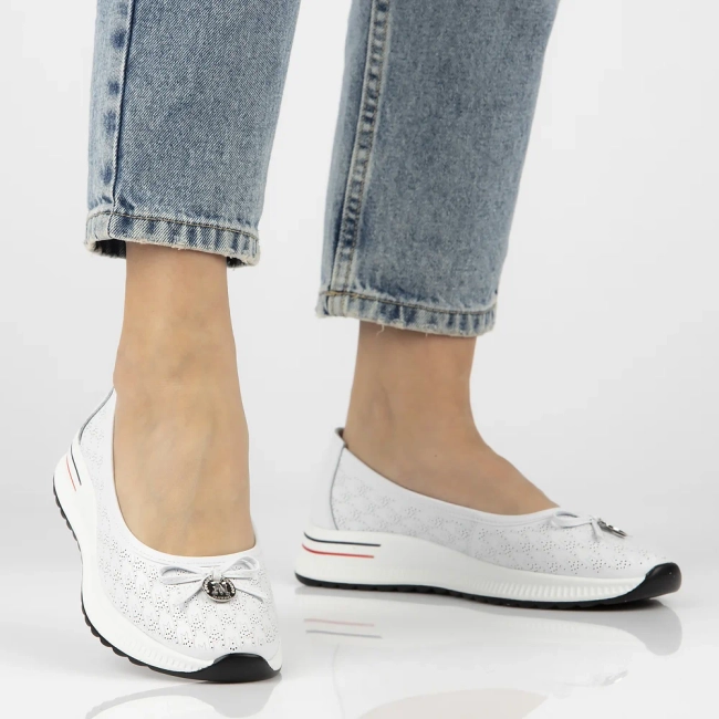 Leather shoes Filippo DP6718/25 WH white