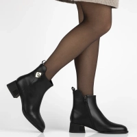 Leather ankle boots Filippo DBT7190/25 BK black