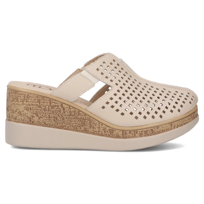 Leather flip-flops Filippo DK6818/25 BE beige