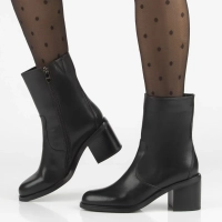 Leather ankle boots Filippo DBT7355/25 BK black