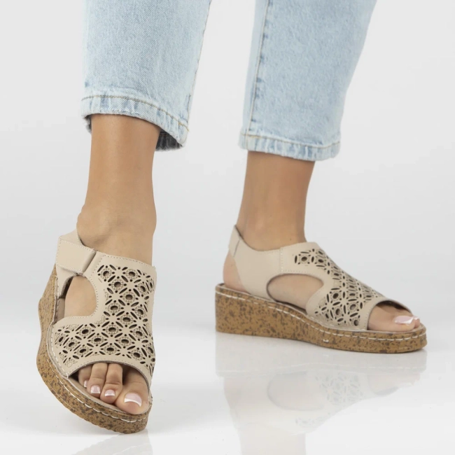 Leather sandals Filippo DS7642/26 BE beige