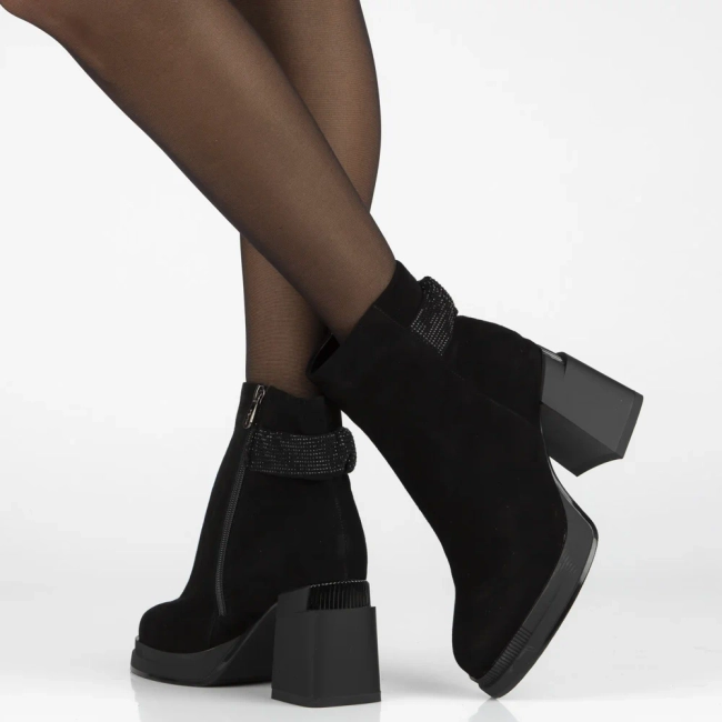 Leather ankle boots Filippo DBT7228/25 BK black