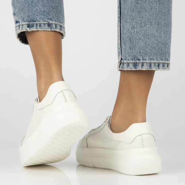 Leather sneakers Filippo DP6731/25 WH white