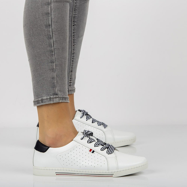 Leather shoes Filippo DP2154/22 WH white