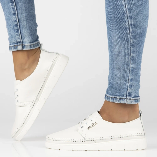 Leather shoes Filippo DP6747/25 WH white