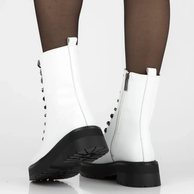 Leather ankle boots Filippo DBT7256/25 WH white