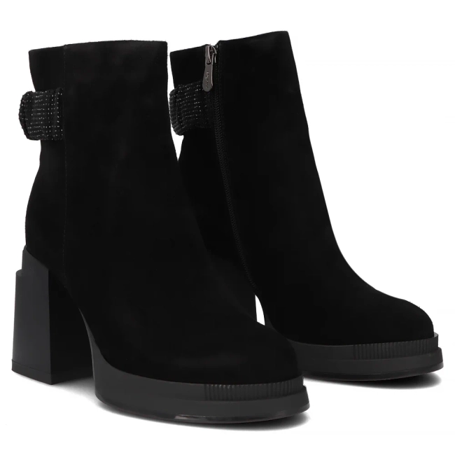 Leather ankle boots Filippo DBT7228/25 BK black