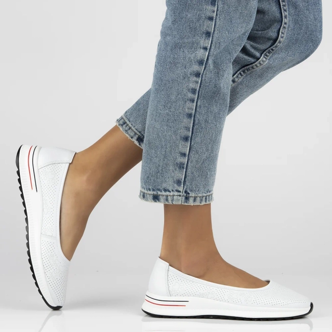 Leather shoes Filippo DP6719/25 WH white