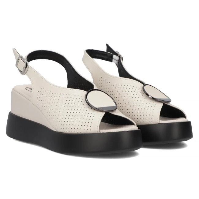 Leather sandals Filippo DS6074/25 BE beige