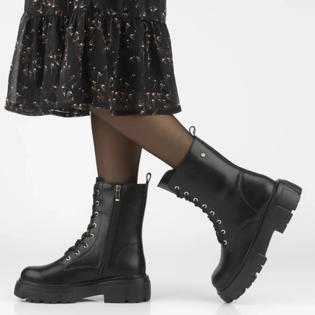 Leather ankle boots Filippo DBT4759/25 BK black