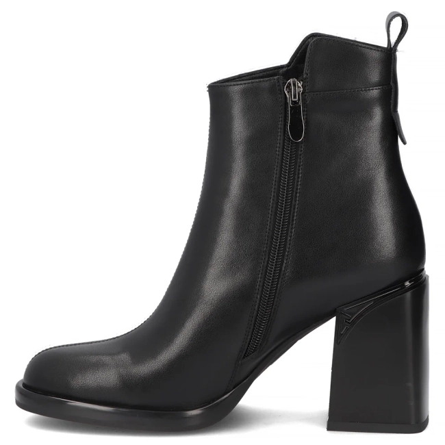 Leather ankle boots Filippo DBT7368/25 BK black