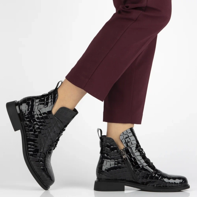 Leather ankle boots Filippo DBT7239/25 BK black