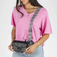 Black handbag iconik