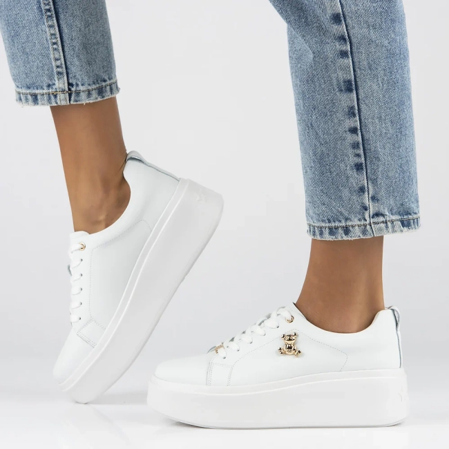 Leather sneakers Filippo DP6246/25 WH white