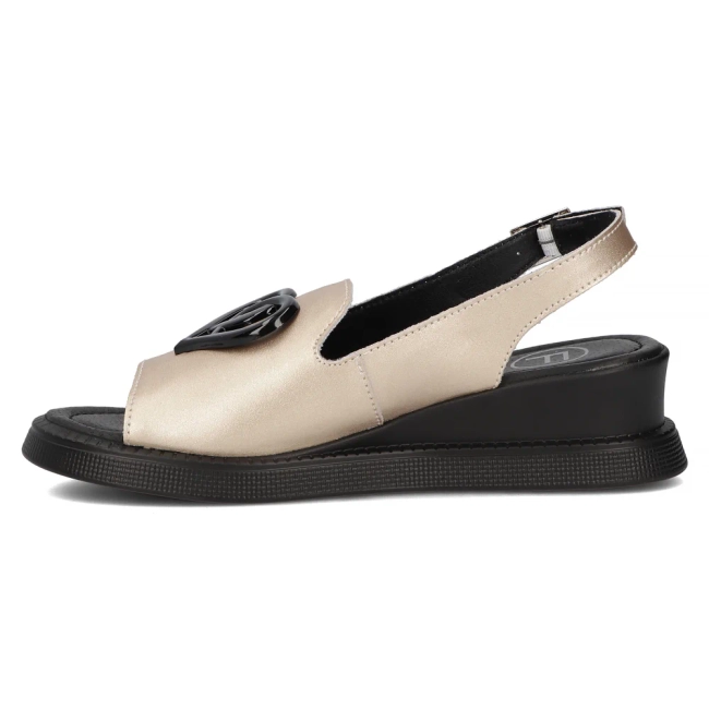 Skórzane sandały na platformie Filippo DS6069/25 GO złote