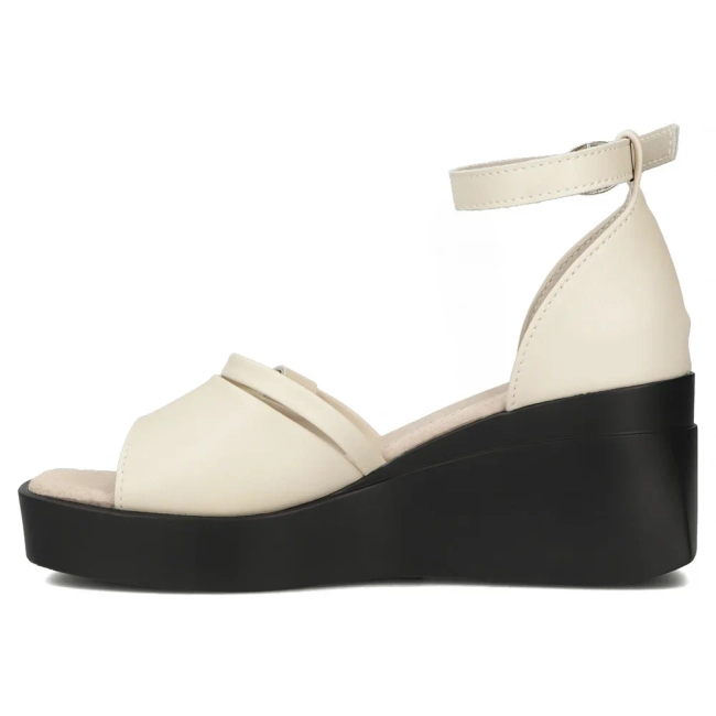 Leather sandals Filippo DS7029/25 BE beige