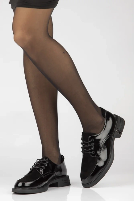 Skórzane półbuty na obcasie Filippo DP6007/23 BK czarne