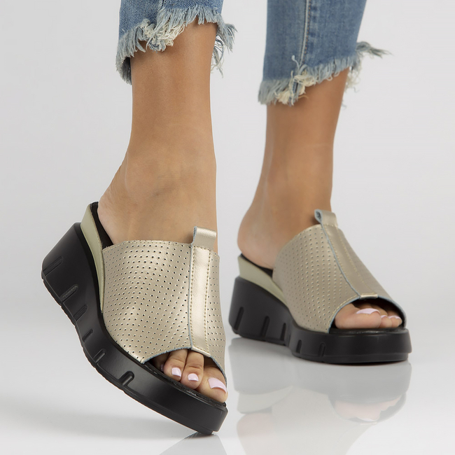 Leather flip-flops Filippo DK3594/22 GO gold