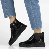 Leather ankle boots Filippo DBT7169/25 BK black