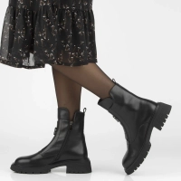 Leather ankle boots Filippo DBT7465/25 BK black