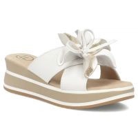 Skórzane klapki Filippo DK7636/26 WH białe