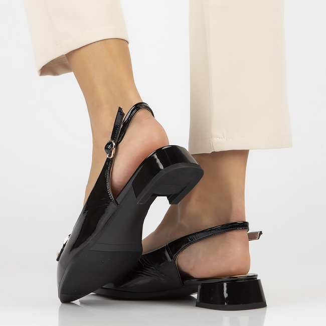 Leather shoes Filippo DP3745/22 BK black