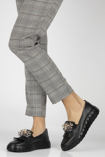 Skórzane półbuty na platformie Filippo DP4593/23 BK czarne