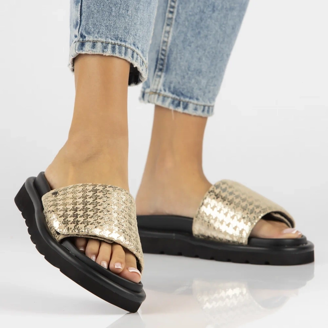 Skórzane klapki Filippo DK6150/24 GO złote