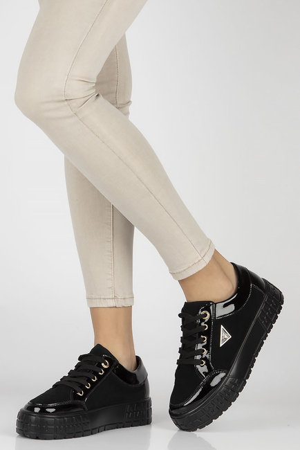 Skórzane półbuty na platformie Filippo DP4245/23 BK czarne