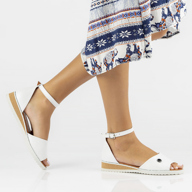 Leather sandals Filippo DS3914/22 WH white