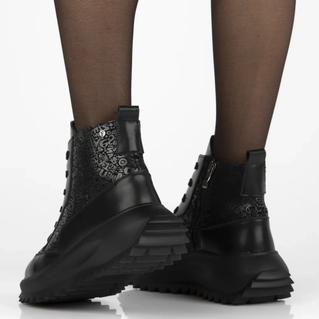 Leather ankle boots Filippo DBT7138/25 BK black