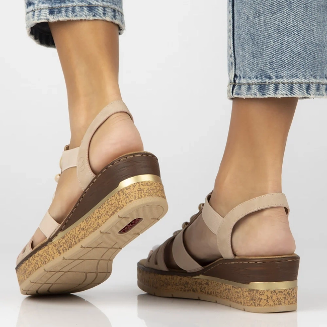 Sandały na koturnie Rieker 63778-31 różowe