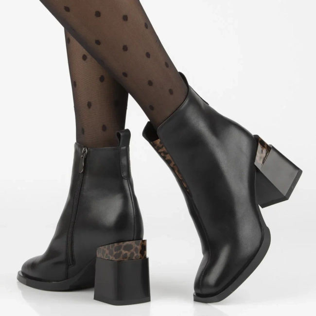 Leather ankle boots Filippo DBT7353/25 BK black