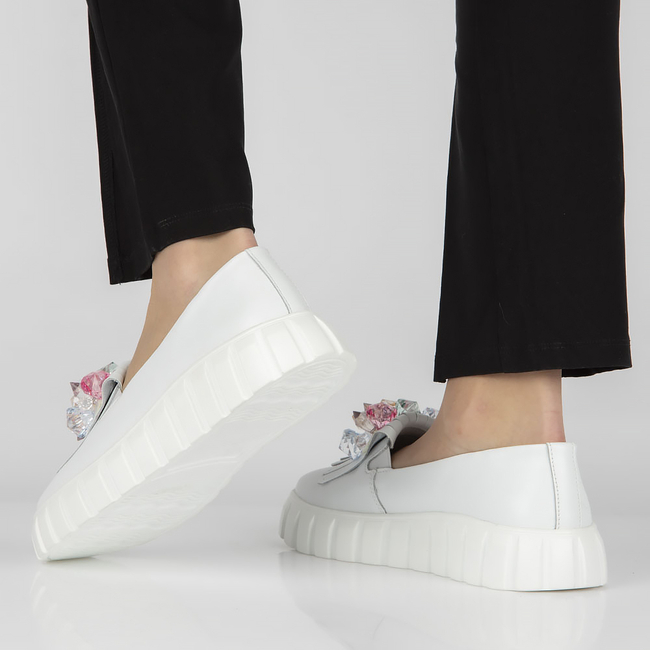 Leather shoes Filippo DP4593/23 WH white