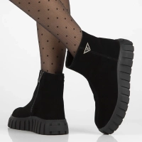 Skórzane botki na platformie Filippo DBT6301/25 BK czarne