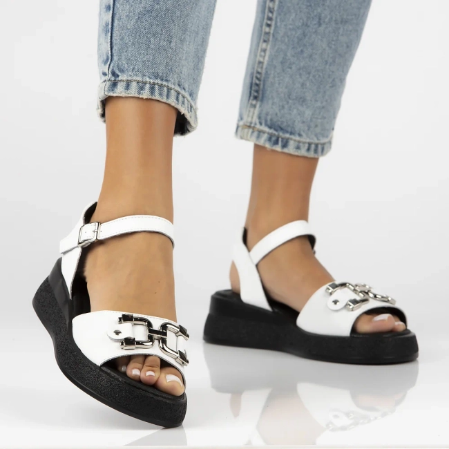 Skórzane sandały na platformie Filippo DS6755/25 WH białe