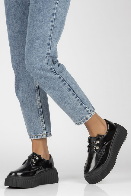 Skórzane półbuty na platformie Filippo DP3959/22 BK czarne