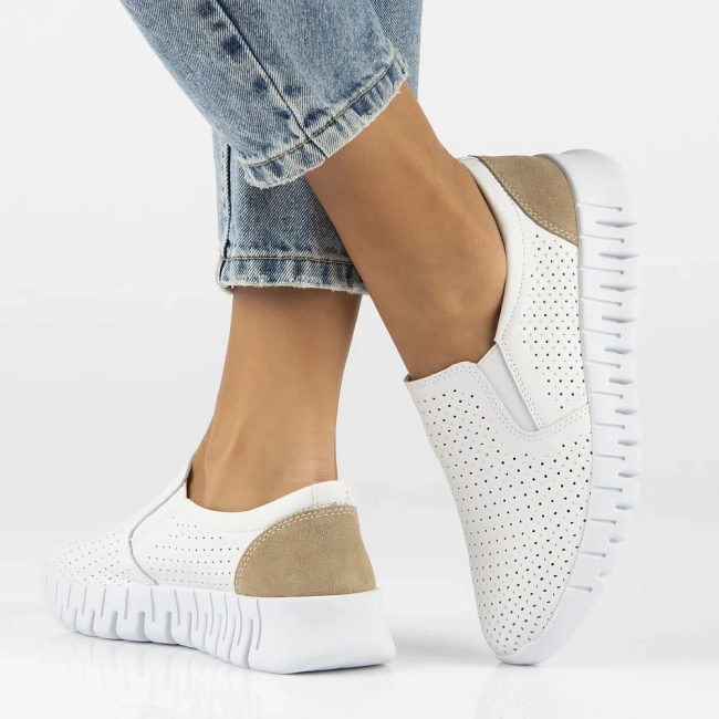 Skórzane półbuty na platformie Filippo DP6081/24 WH białe