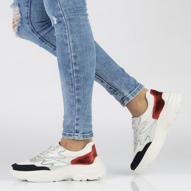 Skórzane sneakersy Filippo DP1410/20 WH RD białe