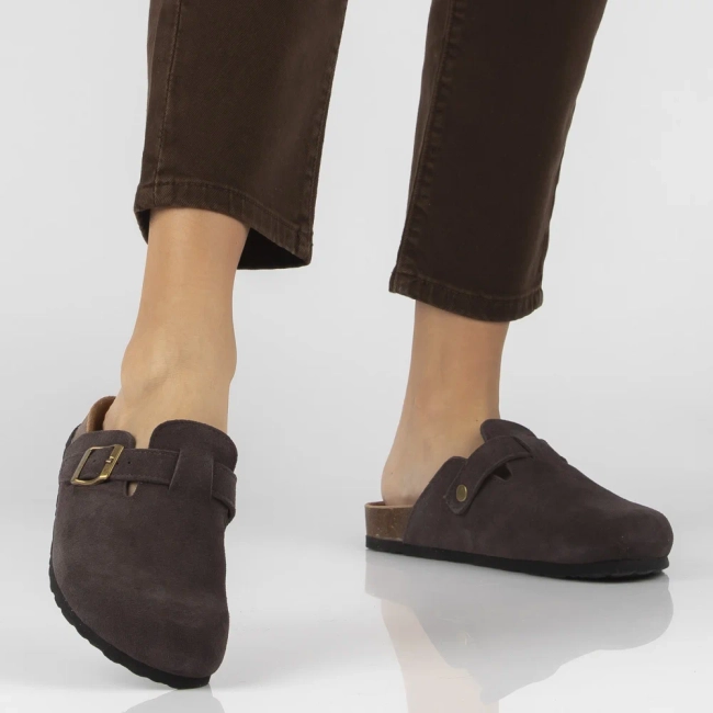 Skórzane klapki Filippo DK7918/26 D BR brązowe