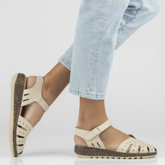 Leather sandals Filippo DS7649/26 BE beige