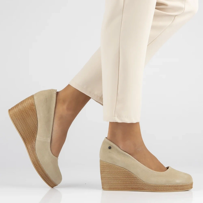 Skórzane półbuty na koturnie Filippo DP3521/24 BE SU beżowe