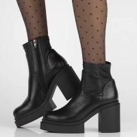 Leather ankle boots Filippo 1322 black