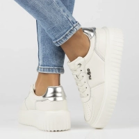 Skórzane sneakersy Filippo DP6726/25 WH białe