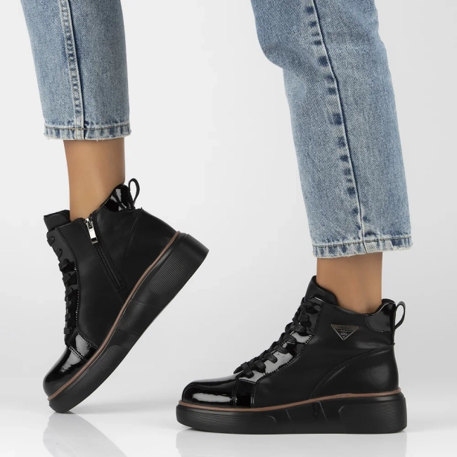 Leather ankle boots Filippo DBT6453/25 BK black