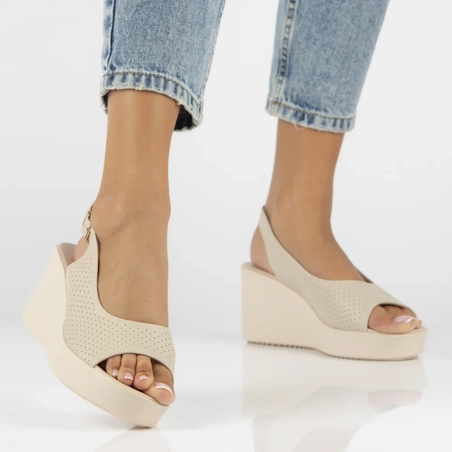 Leather sandals Filippo DS6204/24 BE beige