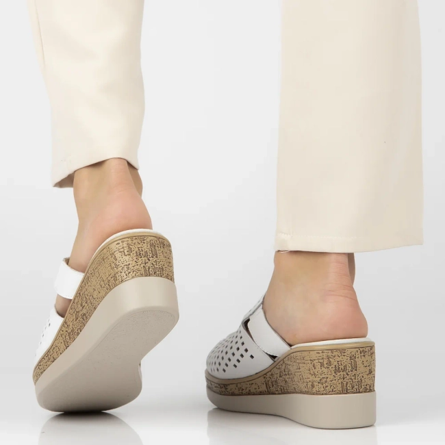 Leather slippers Filippo DK6818/25 WH white