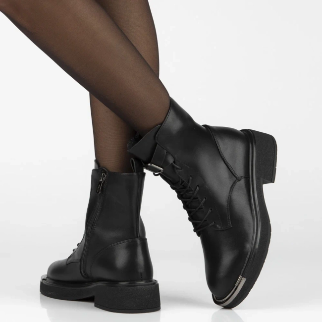 Leather ankle boots Filippo DBT7231/25 BK black