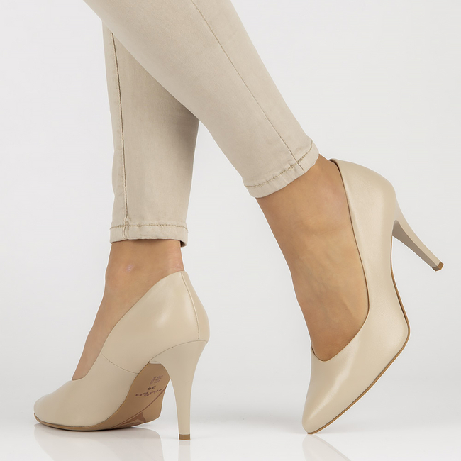 Leather pumps Filippo 2058 beige