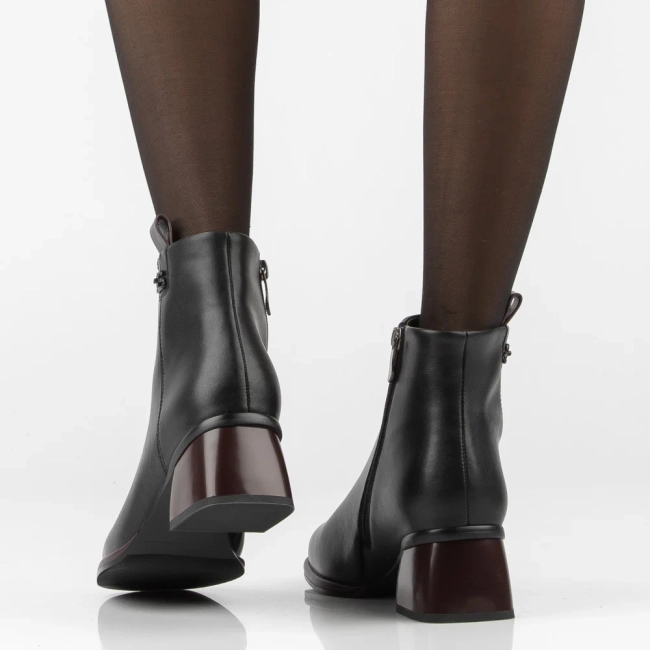 Leather heeled ankle boots Filippo DBT8125/26 BK BG black